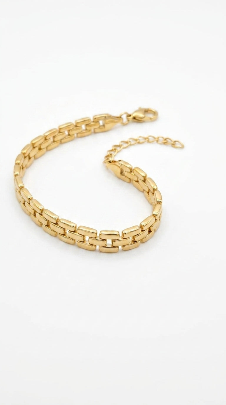 Linear Mesh Statement Bracelet