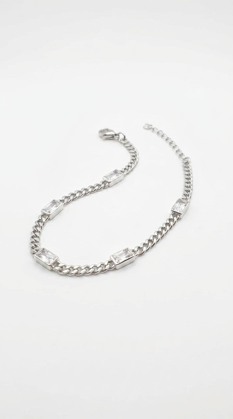 Valo Baguette Curb Chain Bracelet