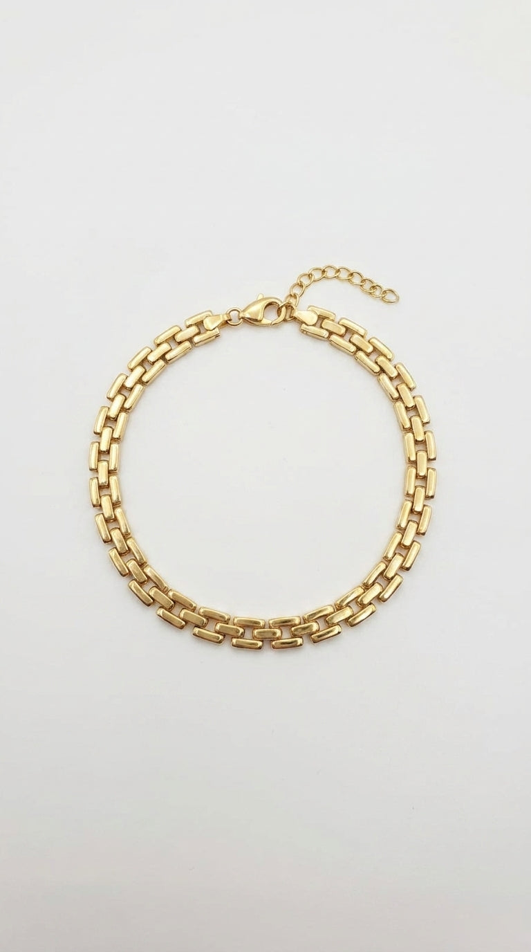 Linear Mesh Statement Bracelet