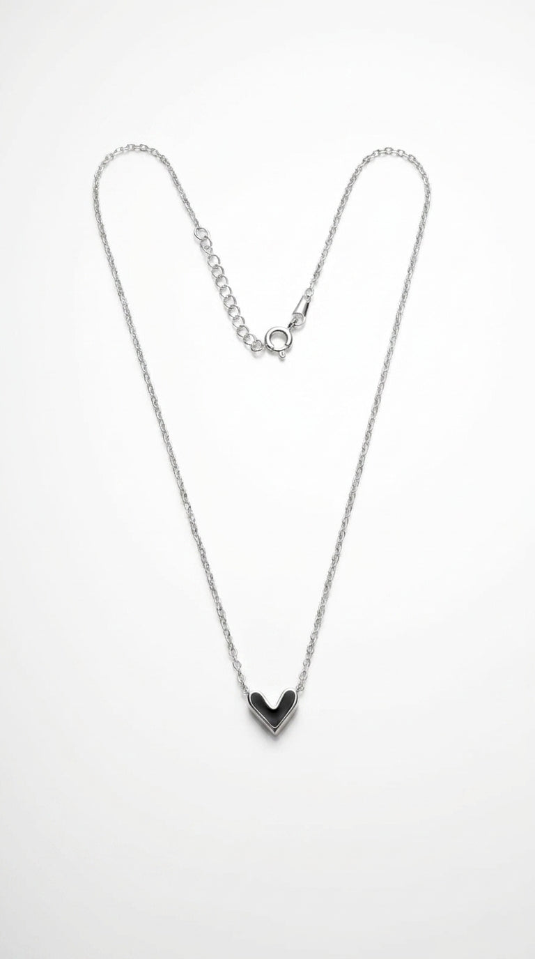 Noir Aura Heart Necklace
