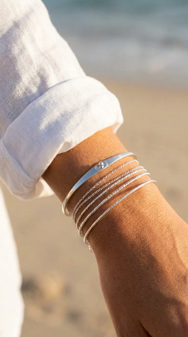 Linear Essential Silver Bangle