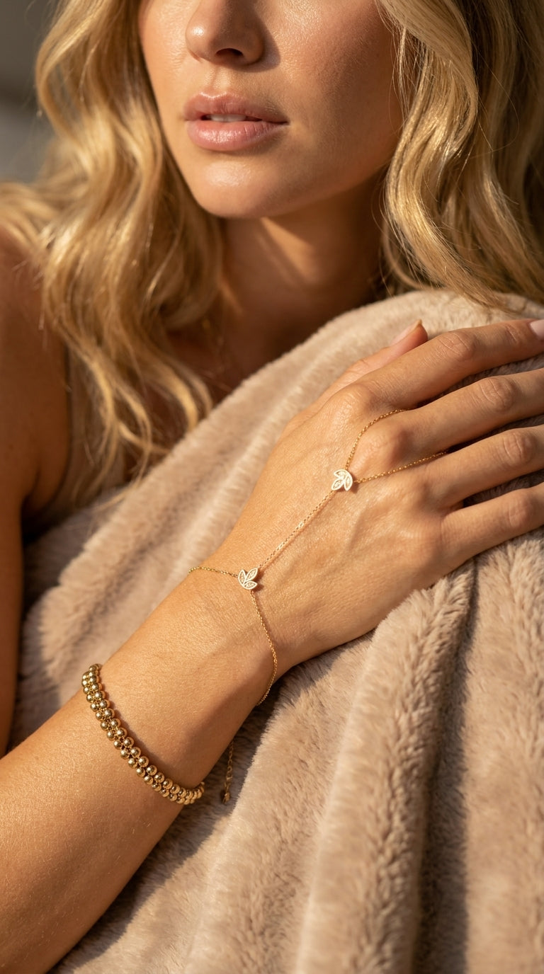 Lyra Marquise Hand Chain