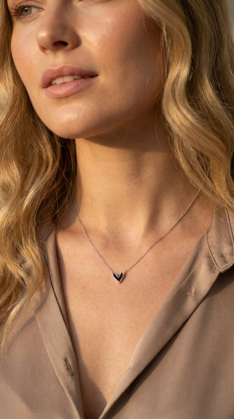 Noir Aura Heart Necklace