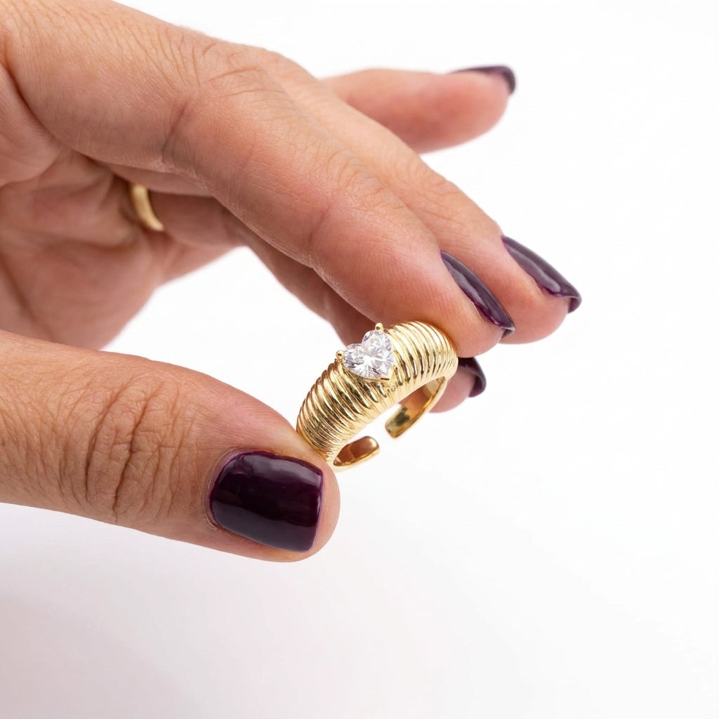 The Fluted Heart Ring