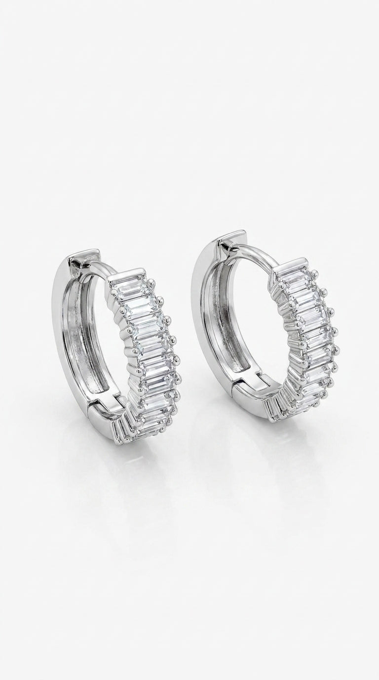 Baguette Aura Huggie Hoops