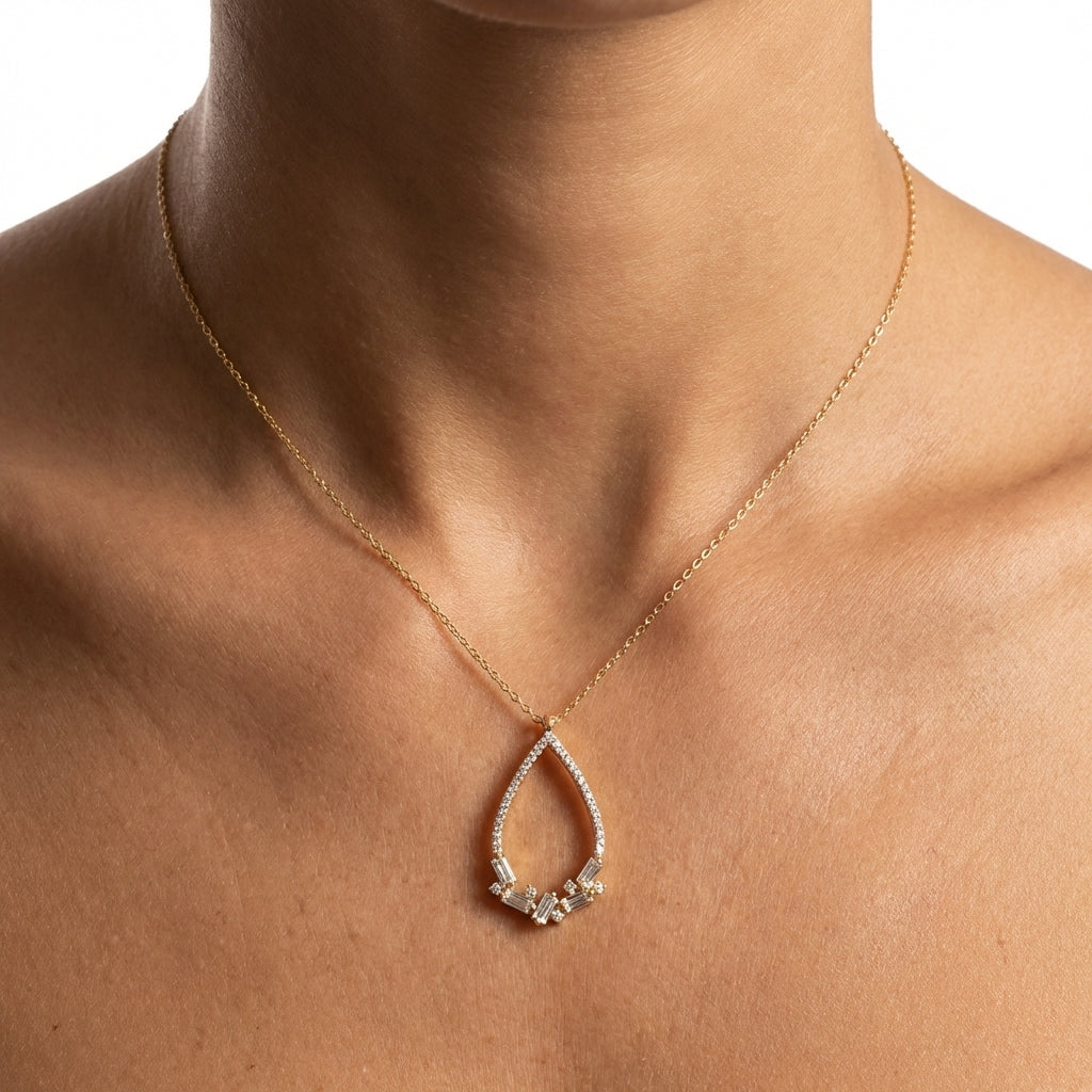 Lumière Teardrop Necklace