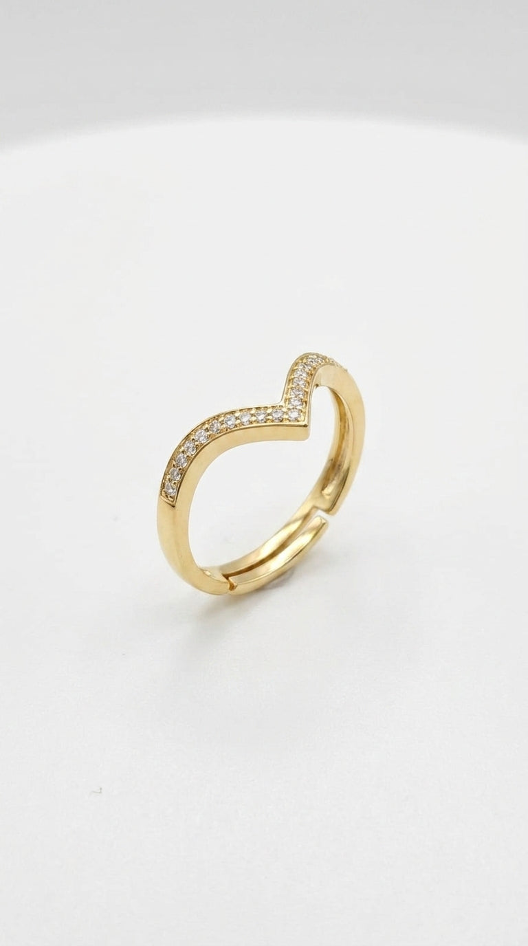 Radiant V Aura Ring